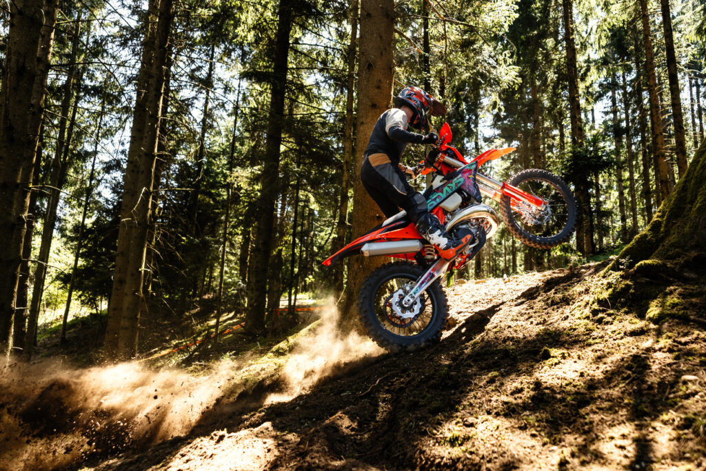 bereit-fr-die-nchste-herausforderung-die-ktm-exc-6days-modellreihe-2027-1732